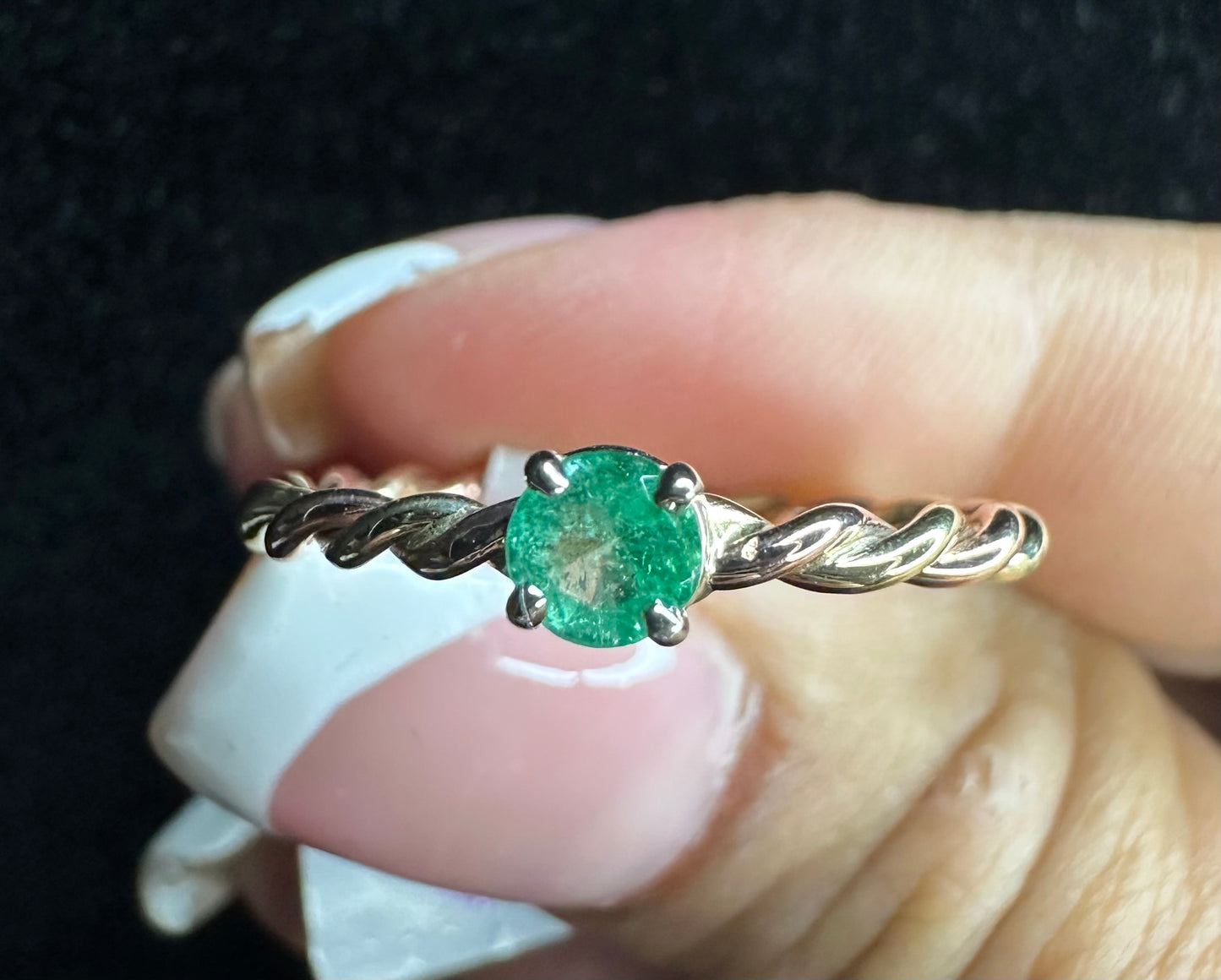 Natural Emerald Solitarie Ring 14k