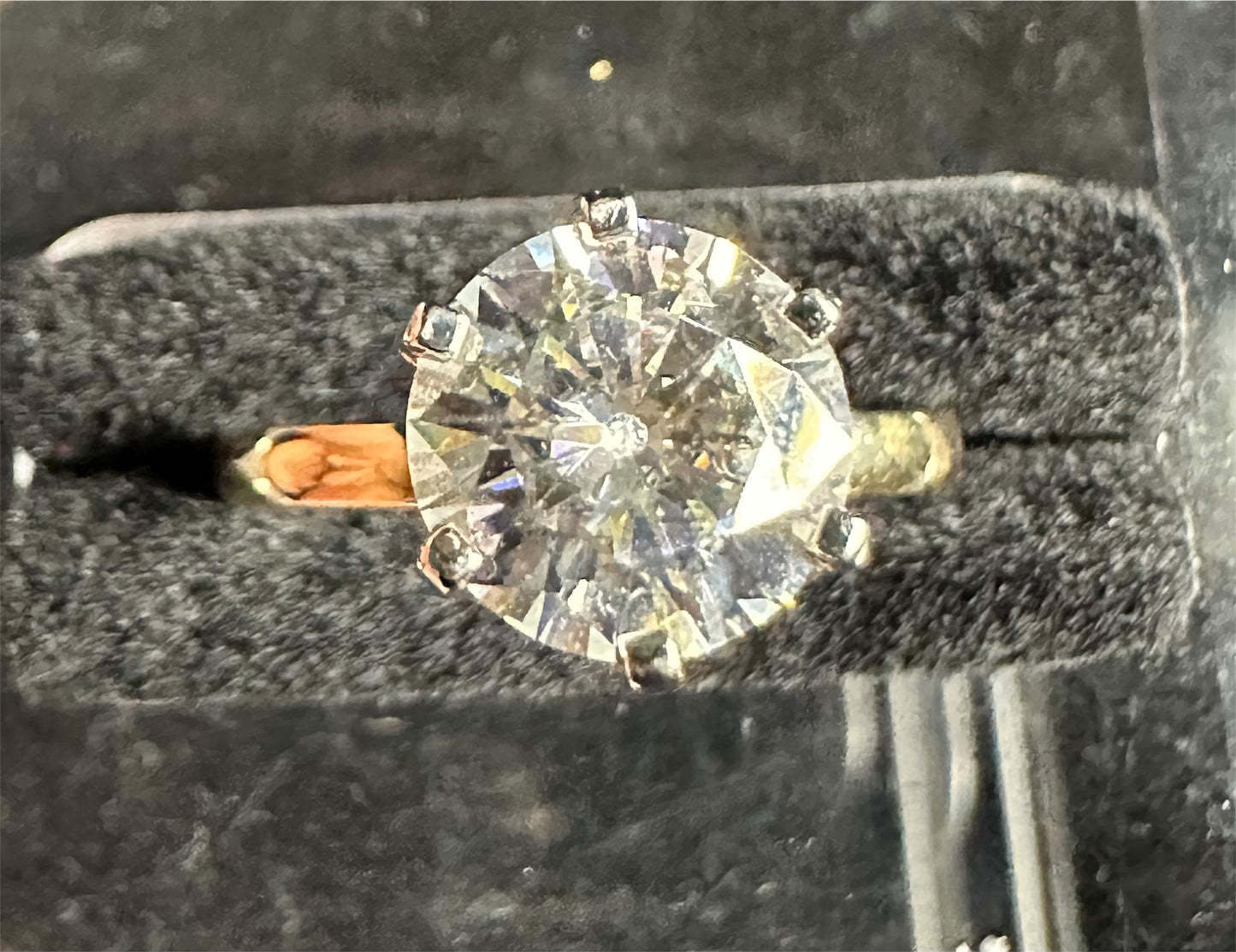 Solitaire Moissanite Diamond Lab. 18k