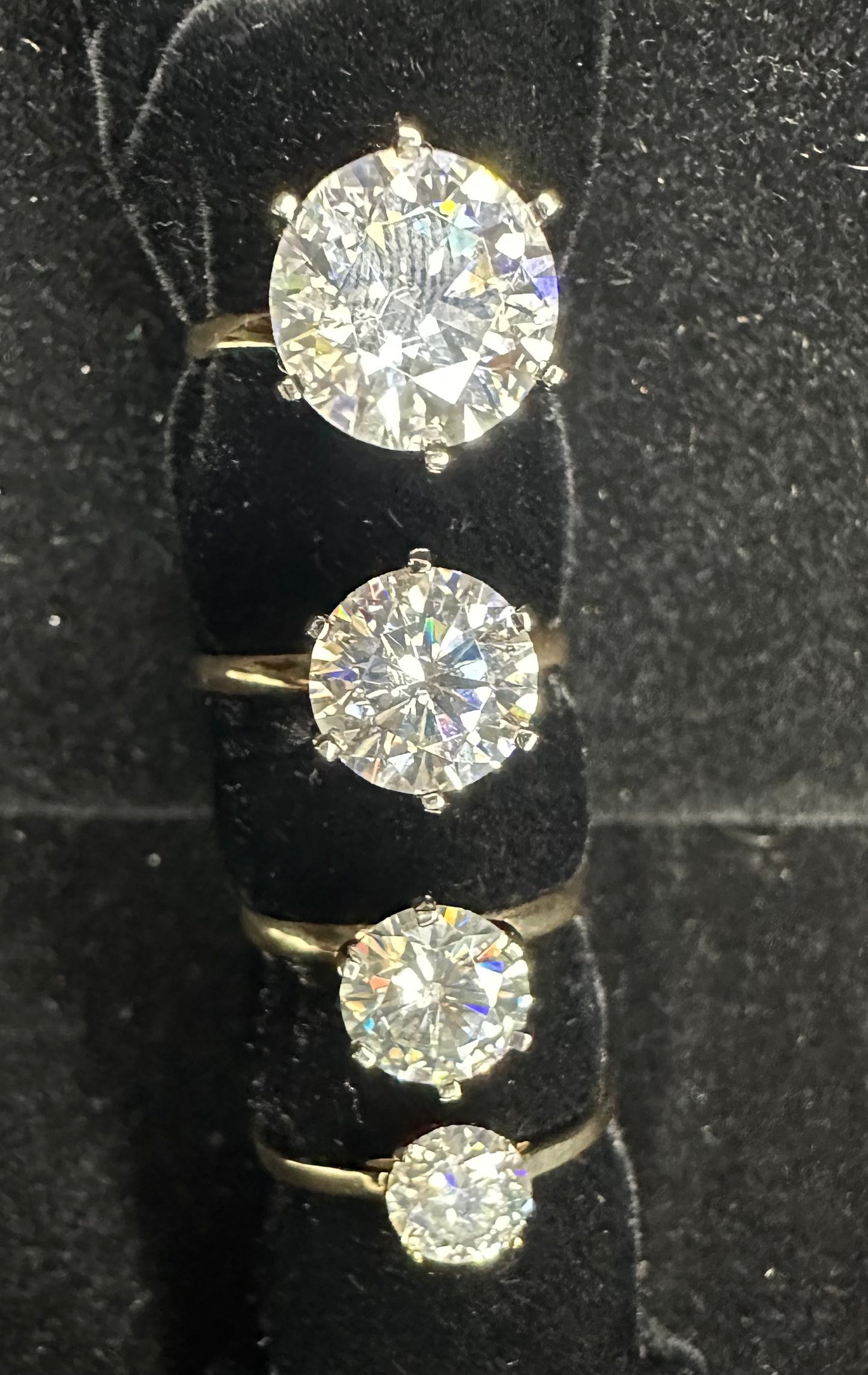 Solitaire Moissanite Diamond Lab. 18k