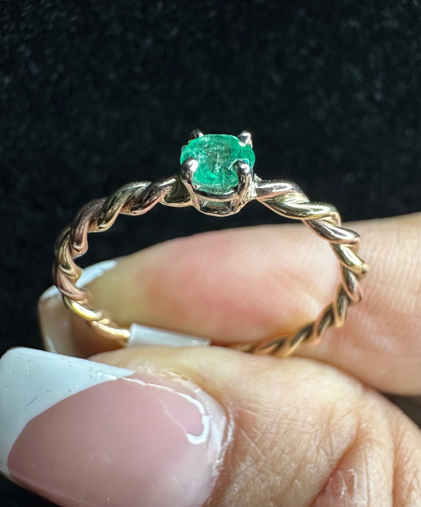 Natural Emerald Solitarie Ring 14k