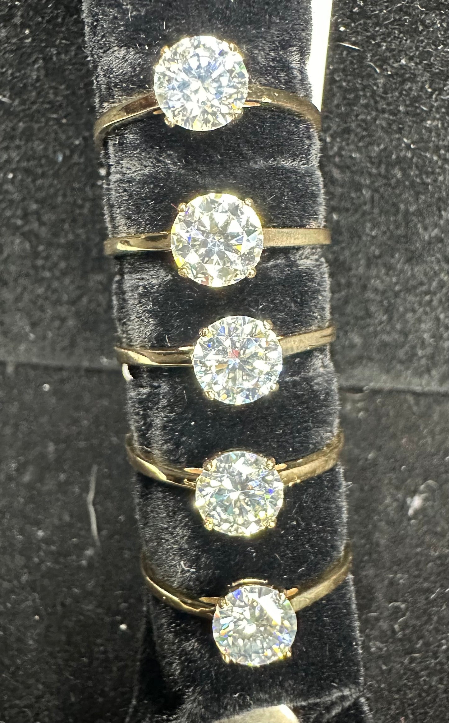 Solitaire Ring Yellow Gold 18k Moissanite Diamond Lab.