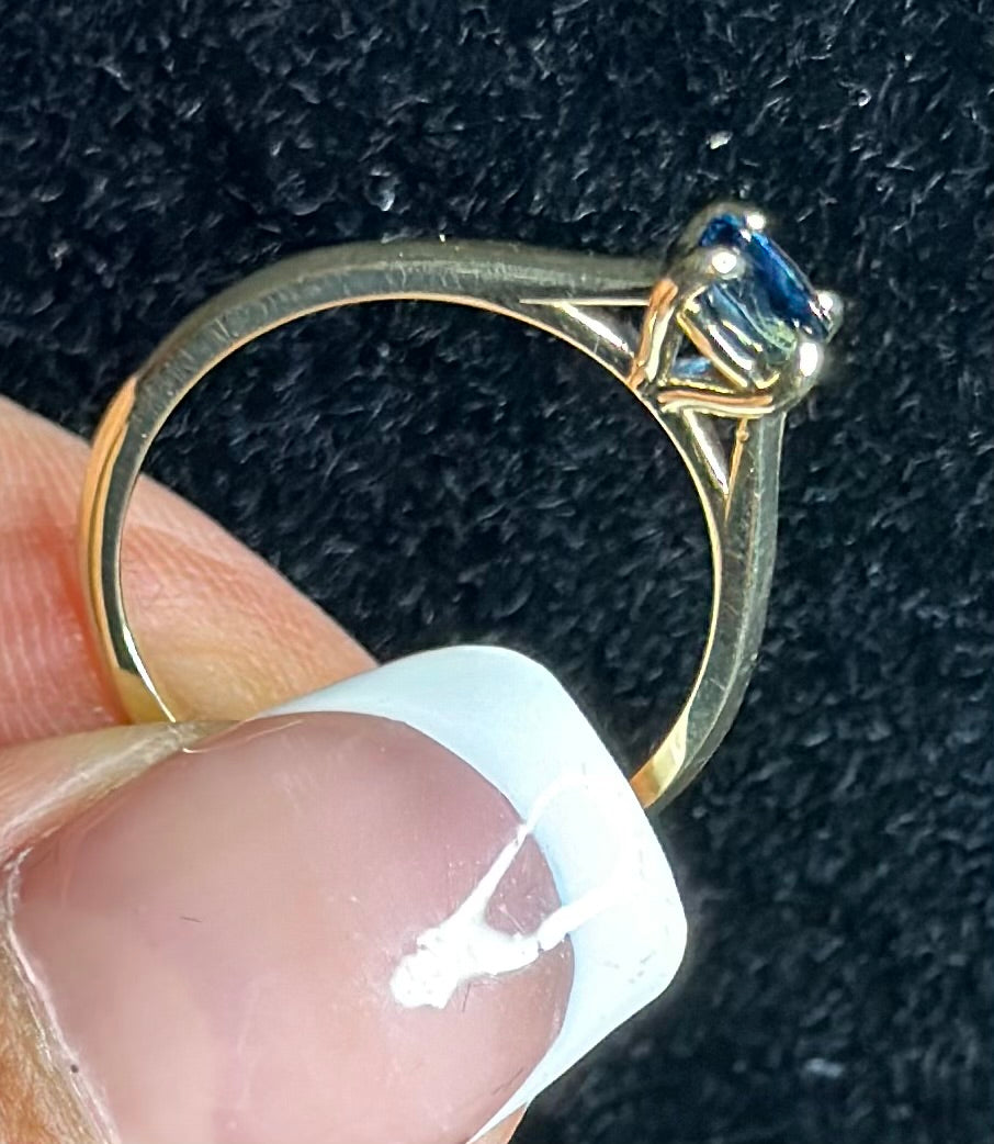 Solitaire Ring Blue Natural Shappire 14k