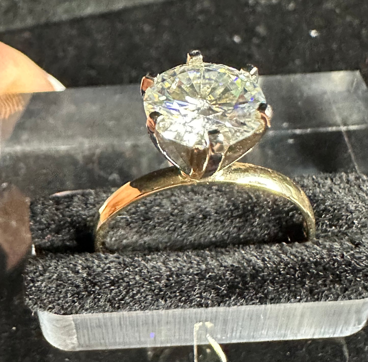 Solitaire Moissanite Diamond Lab. 18k