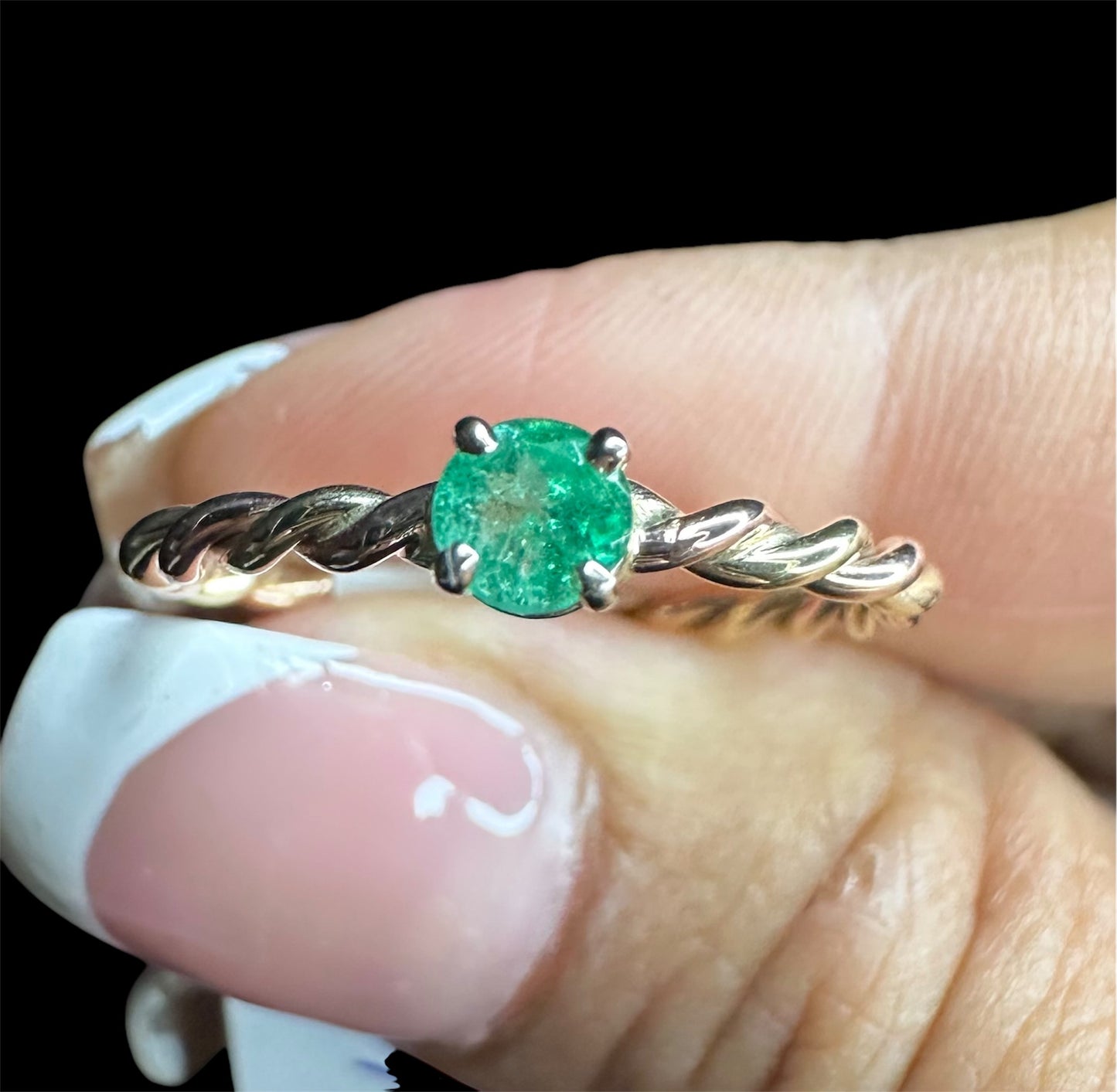 Natural Emerald Solitarie Ring 14k