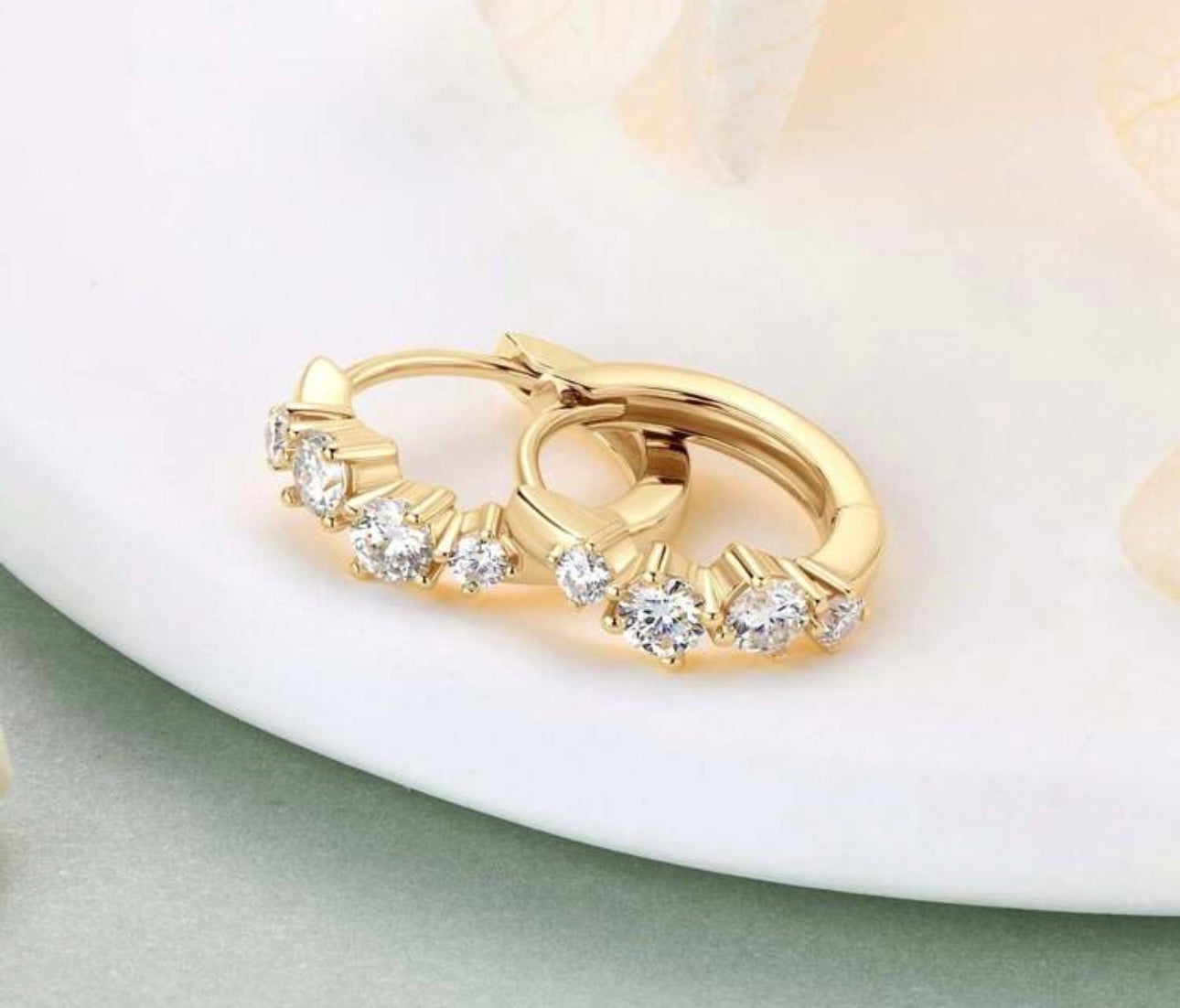 Moissanite Diamond Lab.