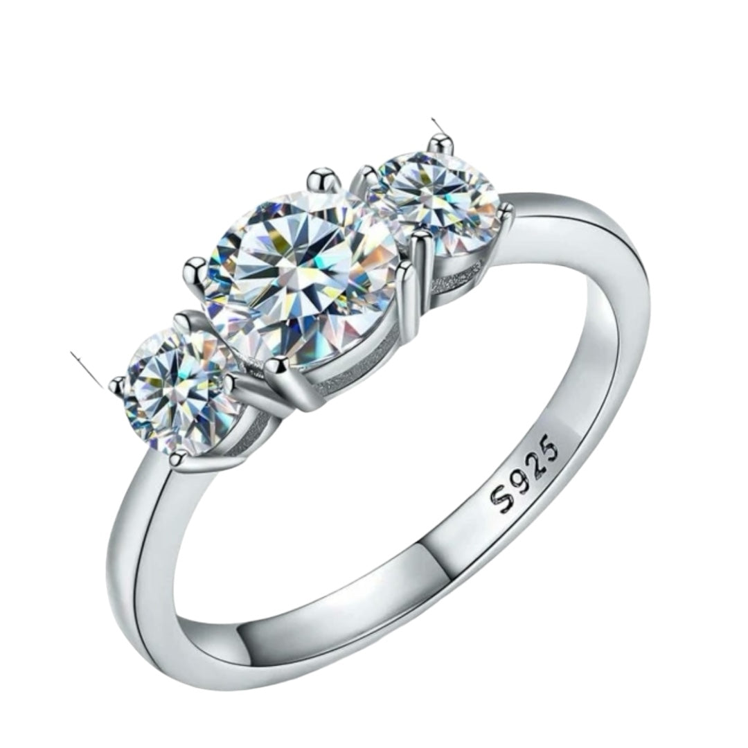 Engagements Moissanite trilogy Ring
