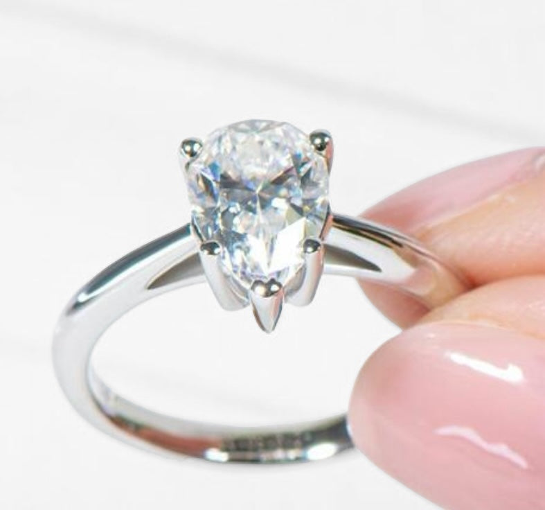 Moissanite Oval Ring 3CT