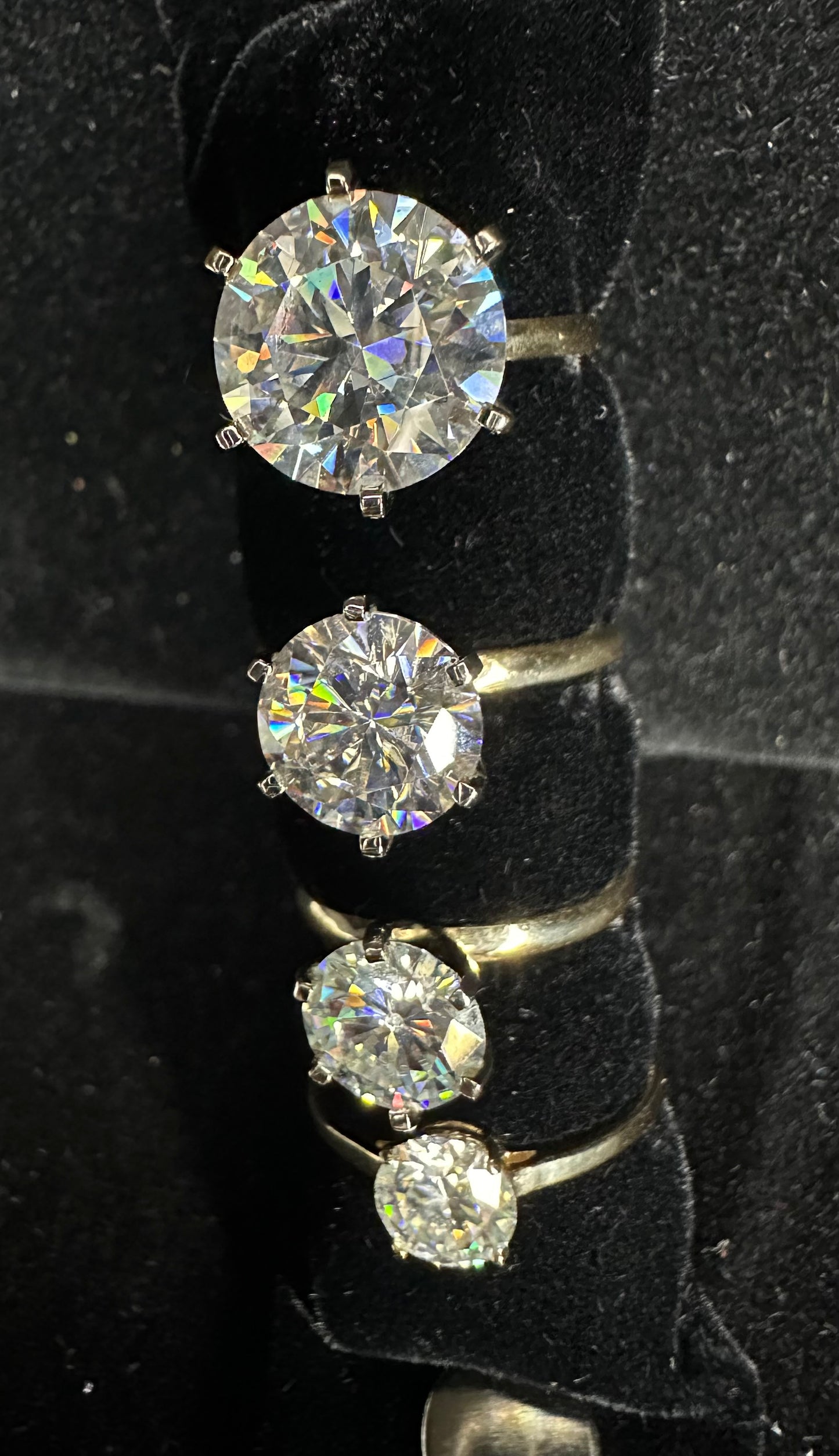Solitaire Moissanite Diamond Lab. 18k