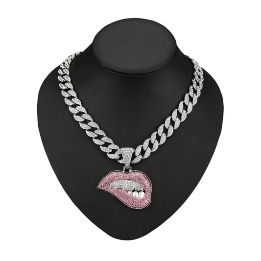 Necklace Shine whit Kiss Pendant Silver